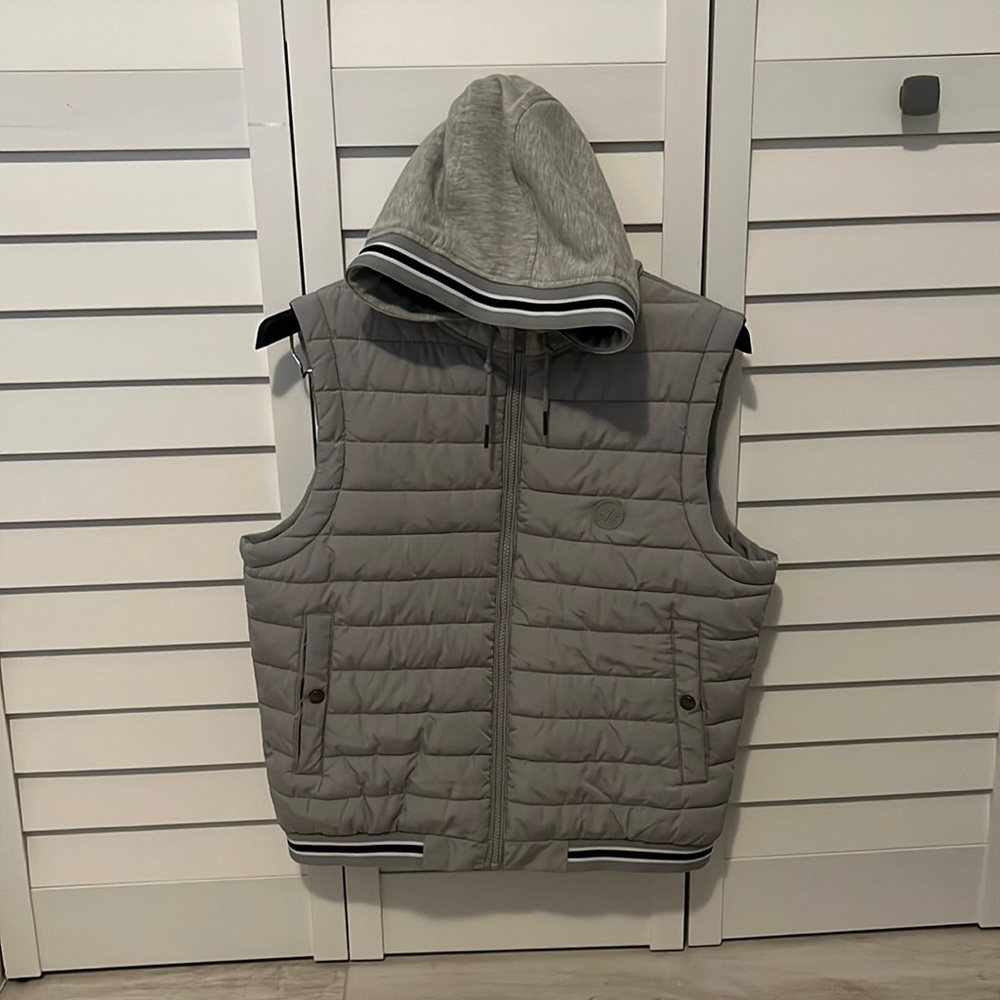 Express puffer vest jacket with hoodie (Medium)